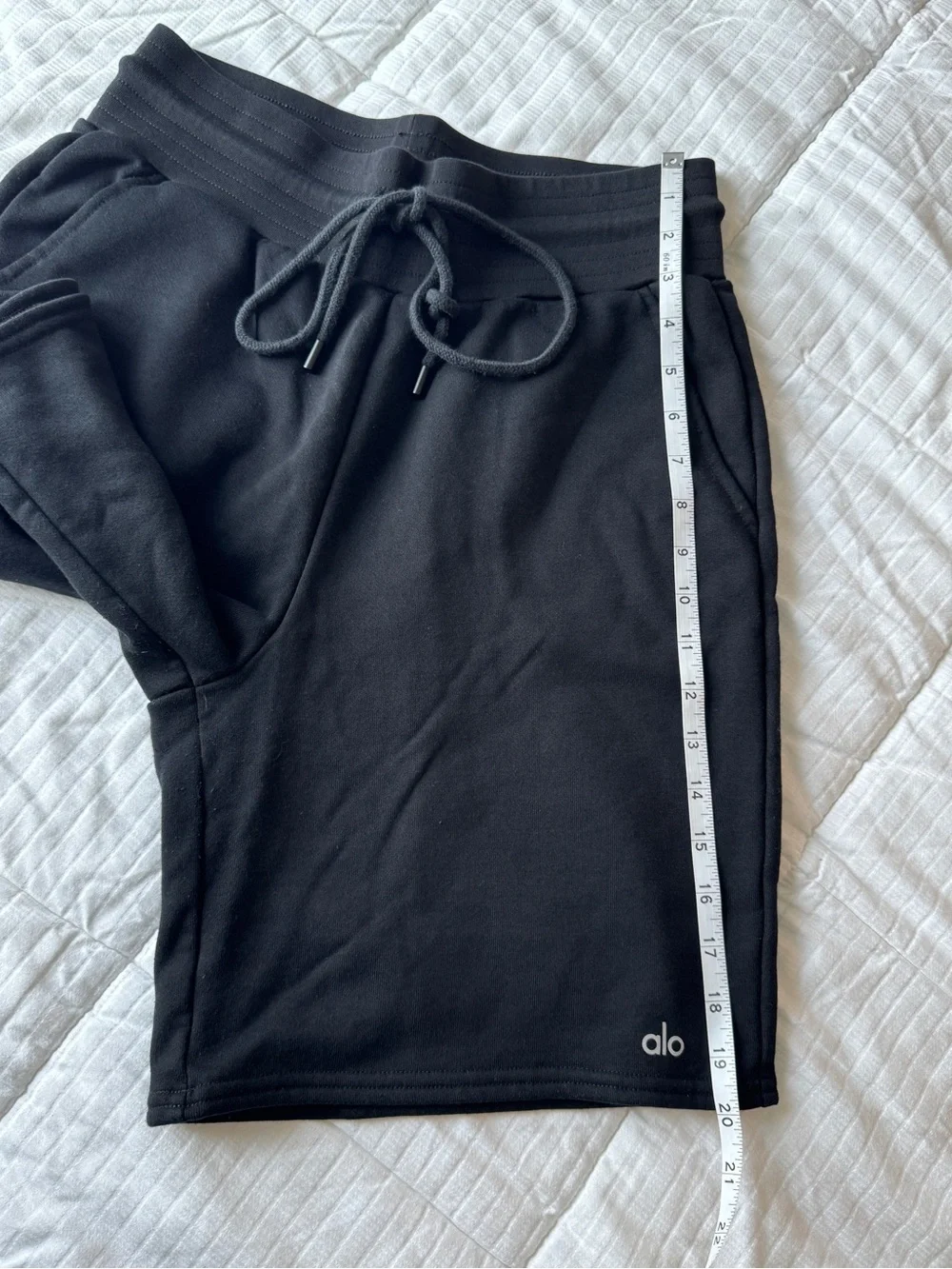 Alo yoga black loungewear shorts size M